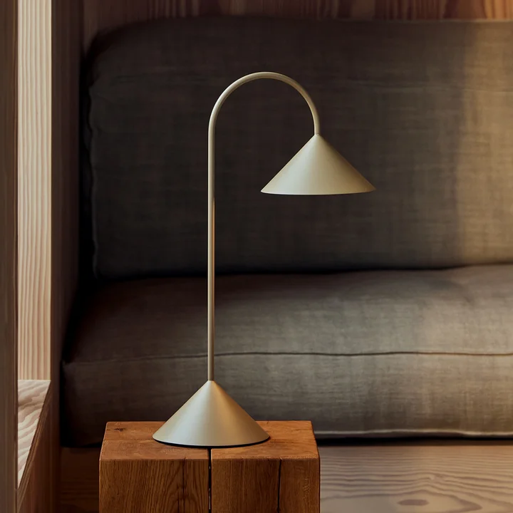 Frandsen - Grasp LED Akku-Stehleuchte, H 47 cm, sand grey