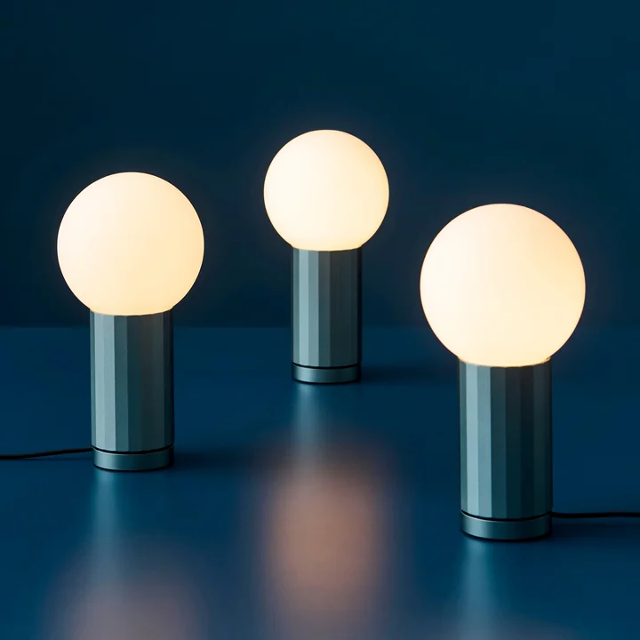 HAY - Turn On LED Tischleuchte, blau