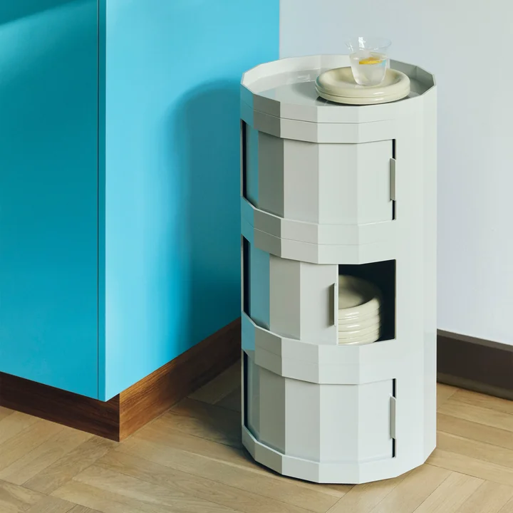 HAY - Facet Cabinet 30 mit Füßen und Rollen, misty grey