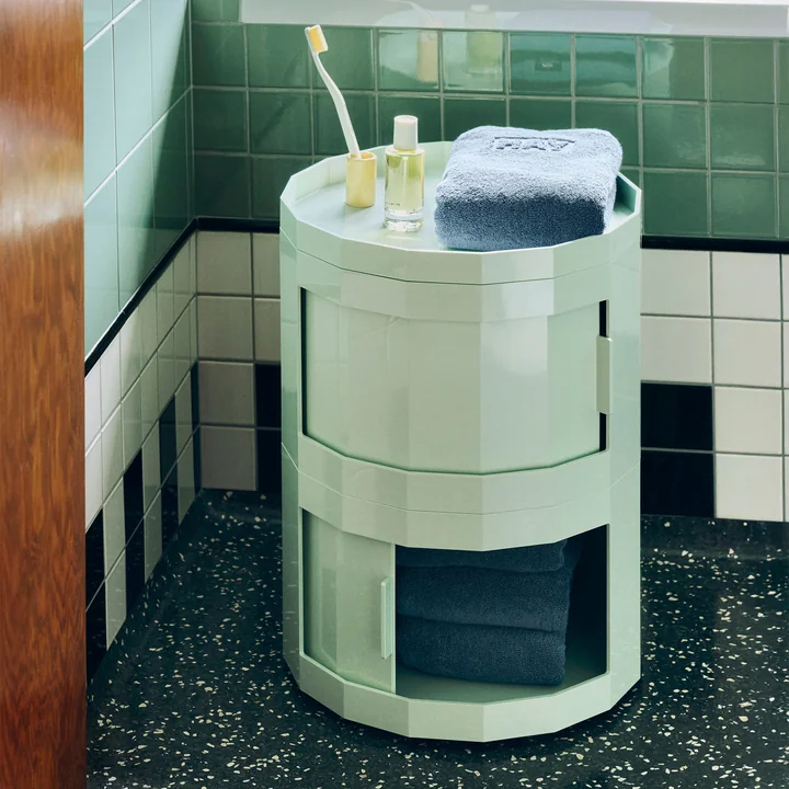 HAY - Facet Cabinet 20 mit Füßen und Rollen, soft mint