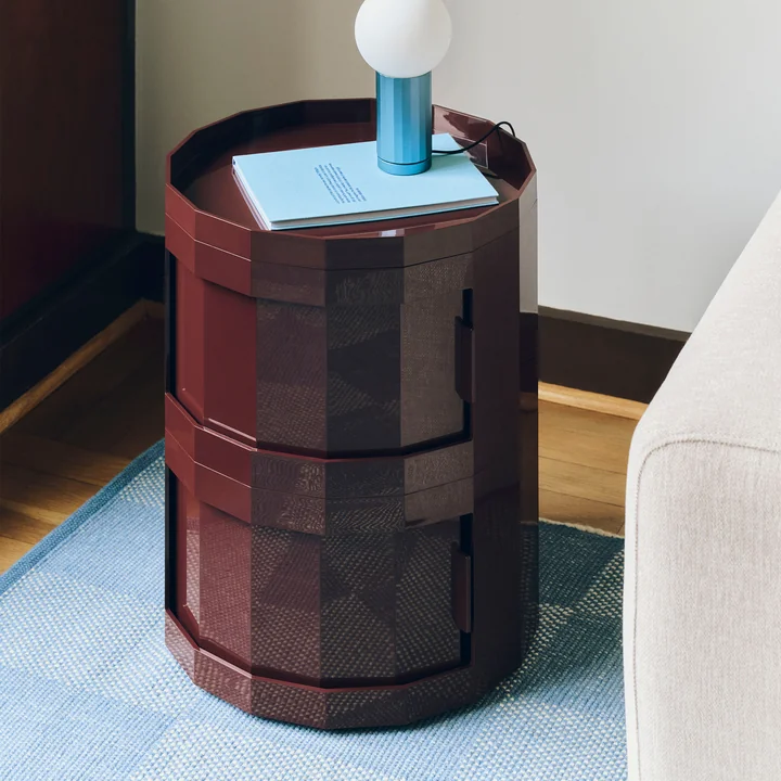 HAY - Facet Cabinet 20 mit Füßen und Rollen, burgundy