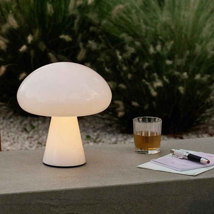 Gubi - Obello LED Akkuleuchte Outdoor, pearl white