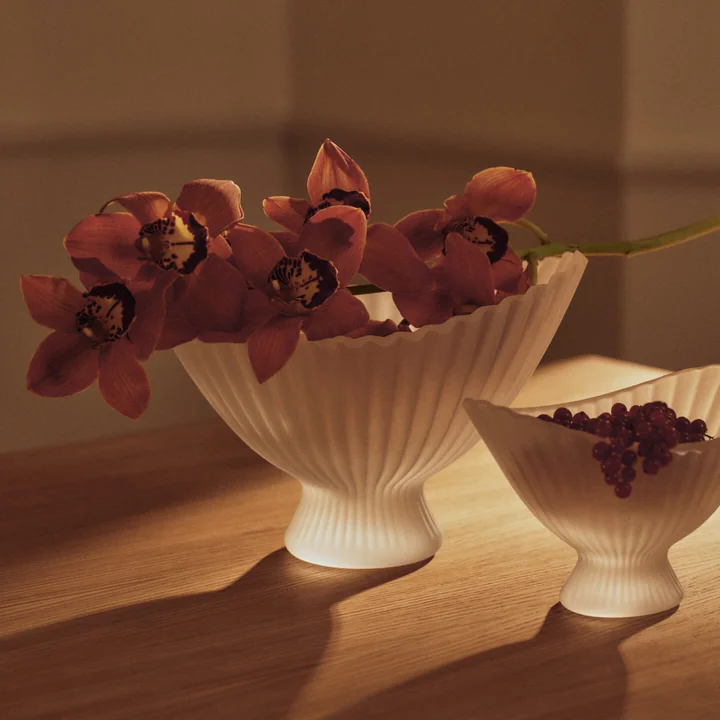 Ferm Living - Fountain Dekoschale, small und medium, Milchglas