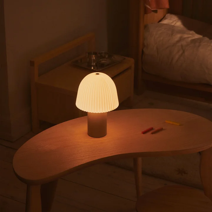 Ferm Living - Feve Kindertisch, 79 x 40,5 cm, Esche natur