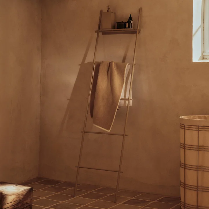 Ferm Living - Dora Handtuchleiter, cashmere