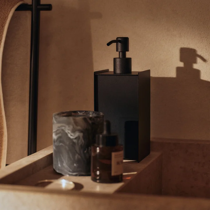 Ferm Living - Sama Seifenspender, schwarz