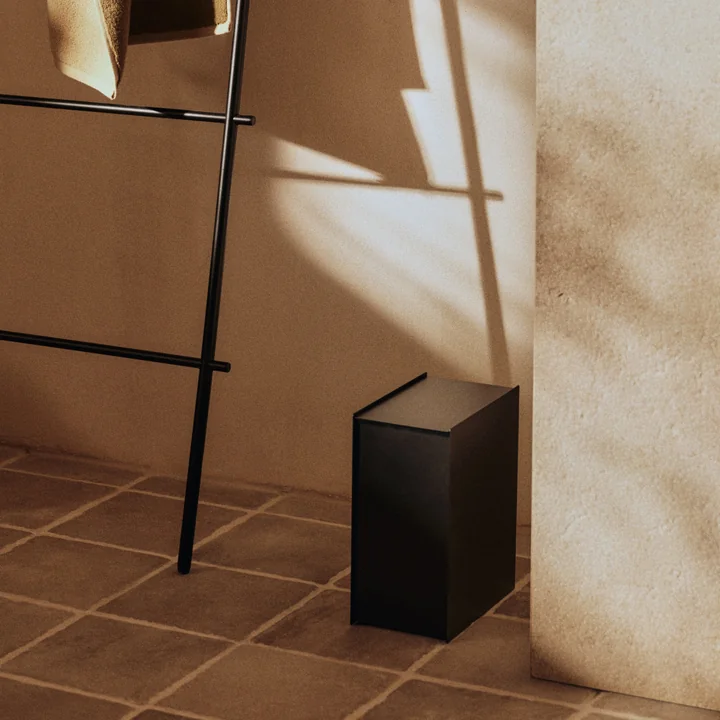 Ferm Living - Sama Abfalleimer, schwarz