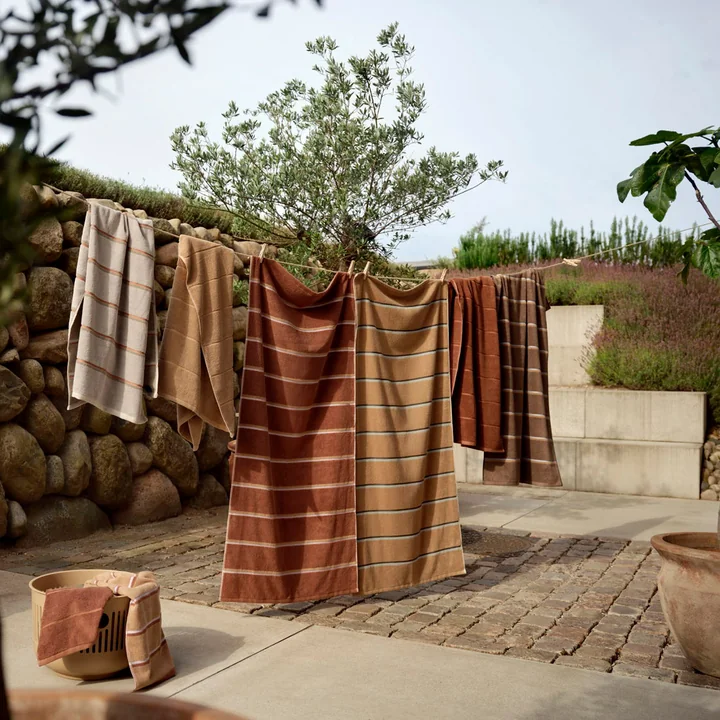 Zone Denmark - Badehandtuch Sauna, 70x140, Terracotta/Camel/Lupine