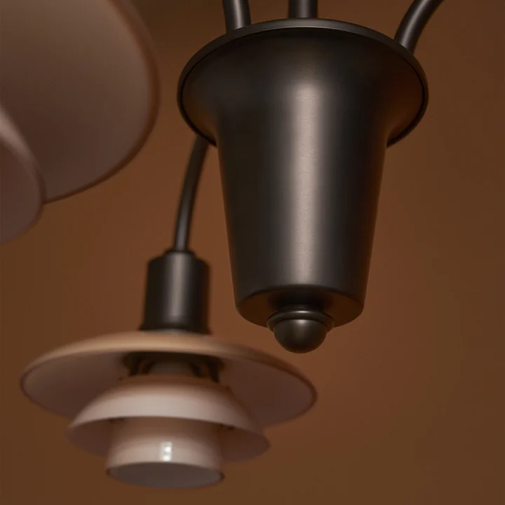 Louis Poulsen - PH 1/1 Kronleuchter Centenary Edition, aged brass / dusty terracotta (3-Armig)