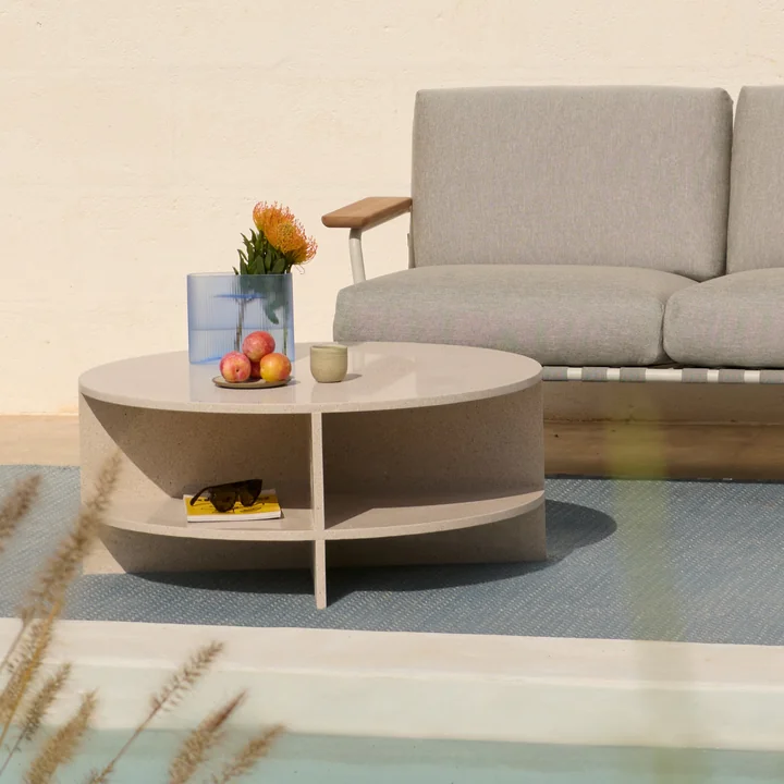 Muuto - Halves Couchtisch, light taupe terrazzo