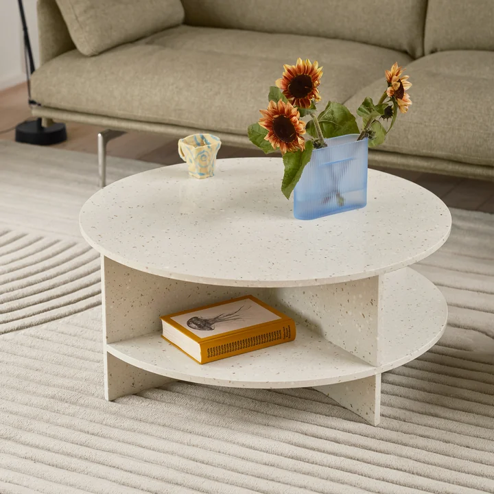 Muuto - Halves Couchtisch, off-white terrazzo