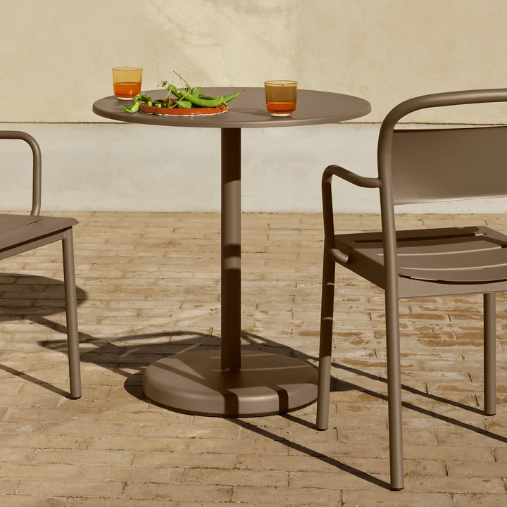 Muuto - Linear Steel Bistrotisch Outdoor, Ø 70 x H 73 cm, taupe