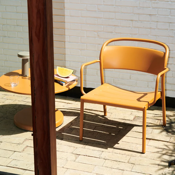 Muuto - Linear Steel Lounge Armchair, burnt orange 