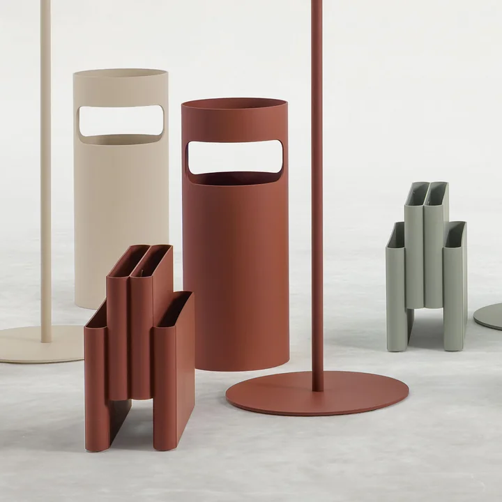 Kartell - Zeitschriftenständer mit vier Taschen, mat burgundy