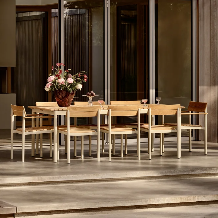 Fritz Hansen - Skagerak Pelagus Stuhl, Armlehnstuhl und Tisch, Teak / elfenbein