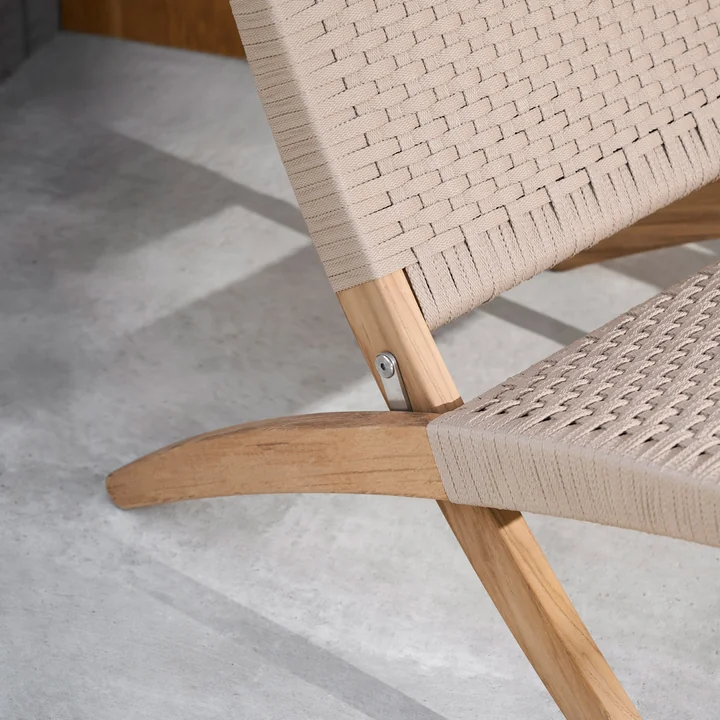 MG501 Cuba Chair Outdoor, Teak unbehandelt / sesame von Carl Hansen