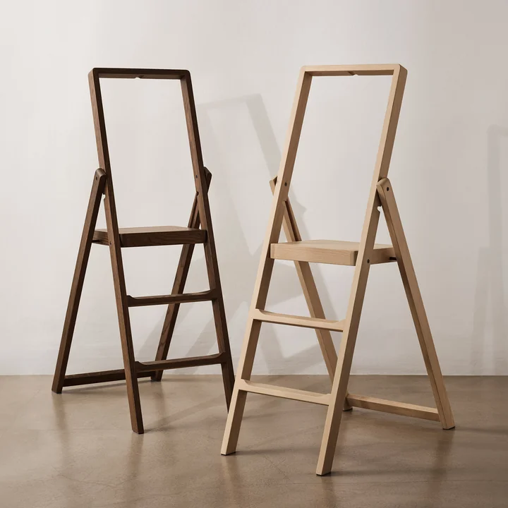 Design House Stockholm - Step Klappleiter, Eiche gebeizt, dunkel