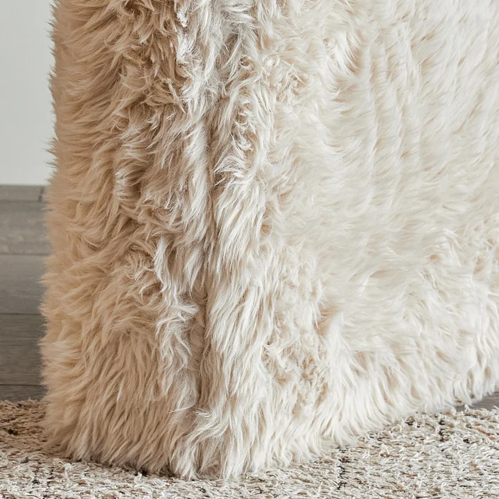 Bloomingville - Bobbie Hocker, Fluffy, beige