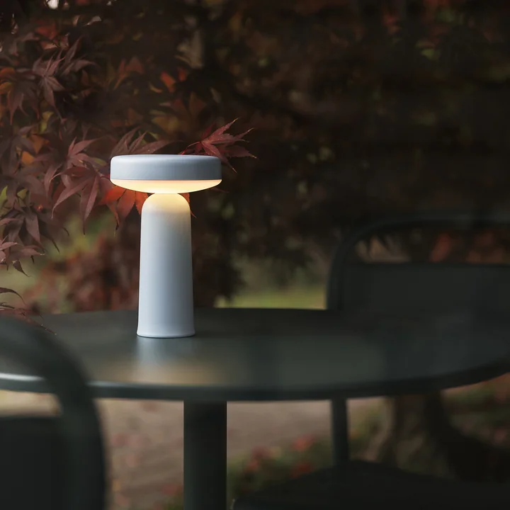 Muuto - Ease Portable LED Outdoor Akkuleuchte, hellblau