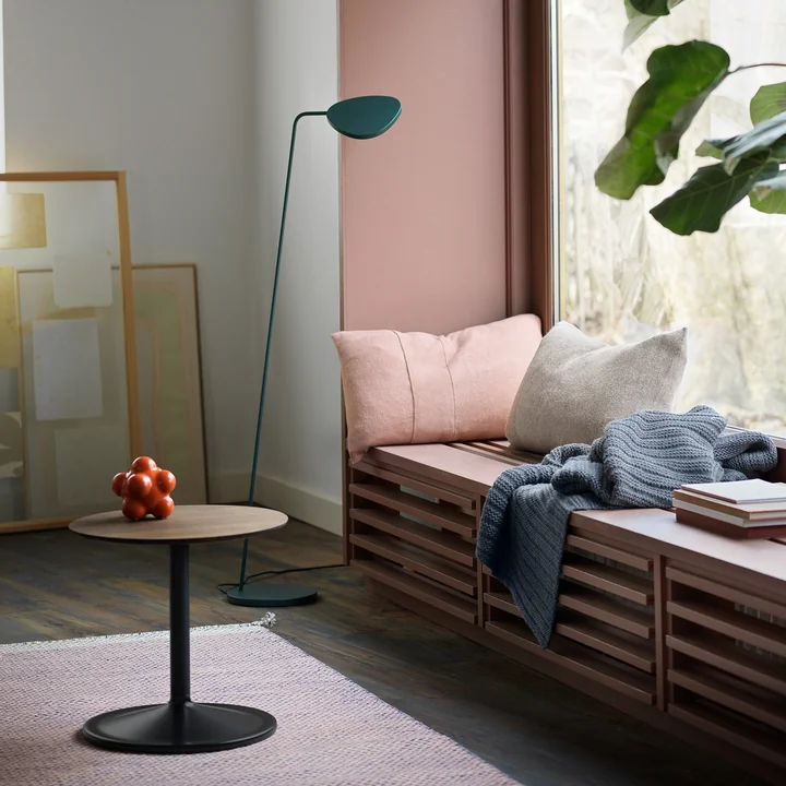 Muuto - Leaf LED-Stehleuchte, dunkelgrün