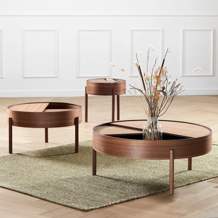 Woud - Arc Couchtische, Walnuss lackiert