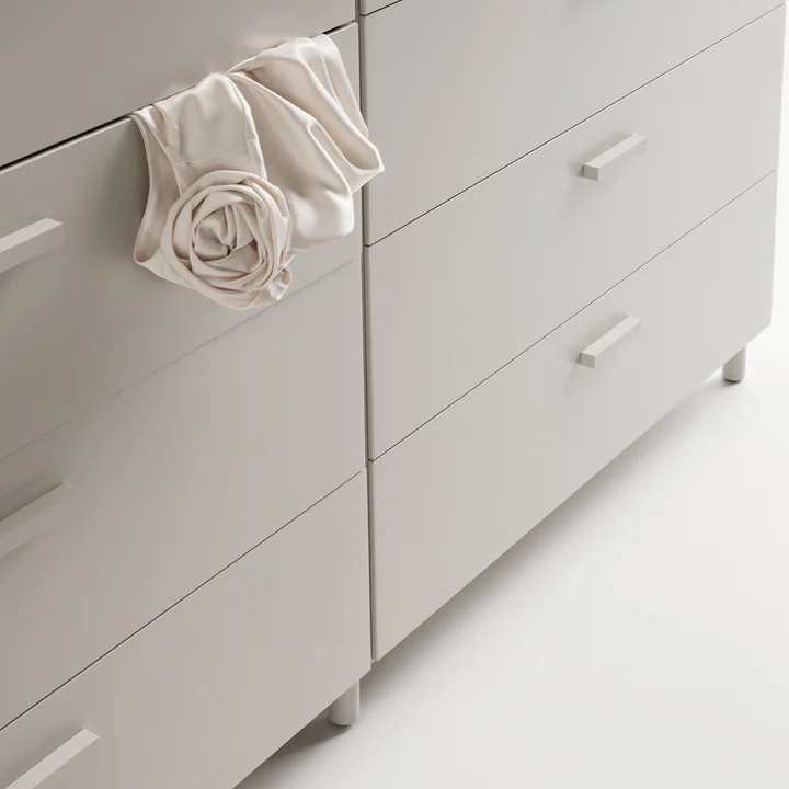 String - Relief Kommode breit, beige