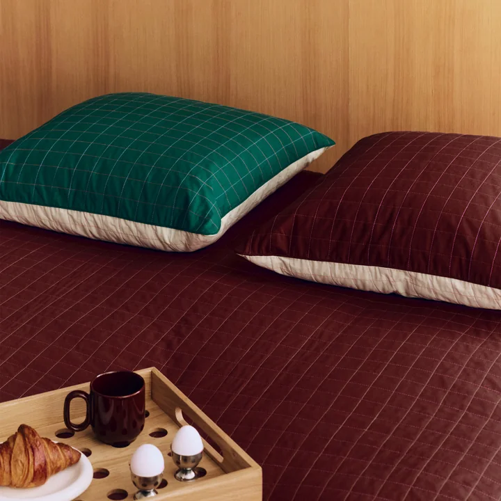 HAY - Dori Kissen, 60 x 60 cm, green und maroon