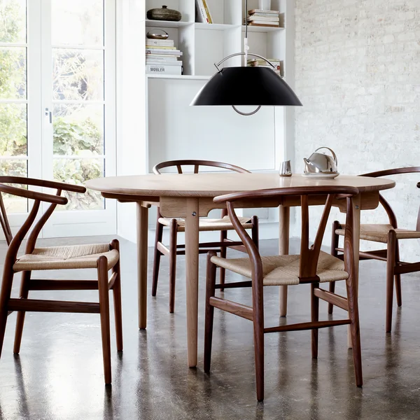 Carl Hansen - CH337 ausziehbarer Esstisch mit CH24 Wishbone Chair