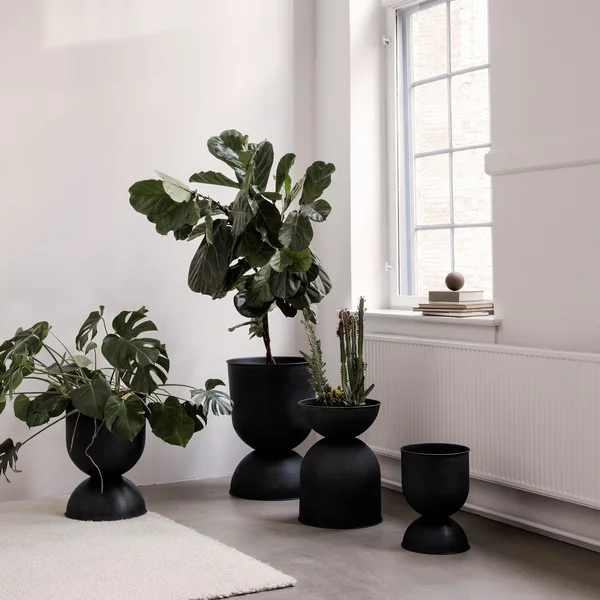 Hourglass Blumentopf von Ferm Living zu mehreren in verschiedenen Größen
