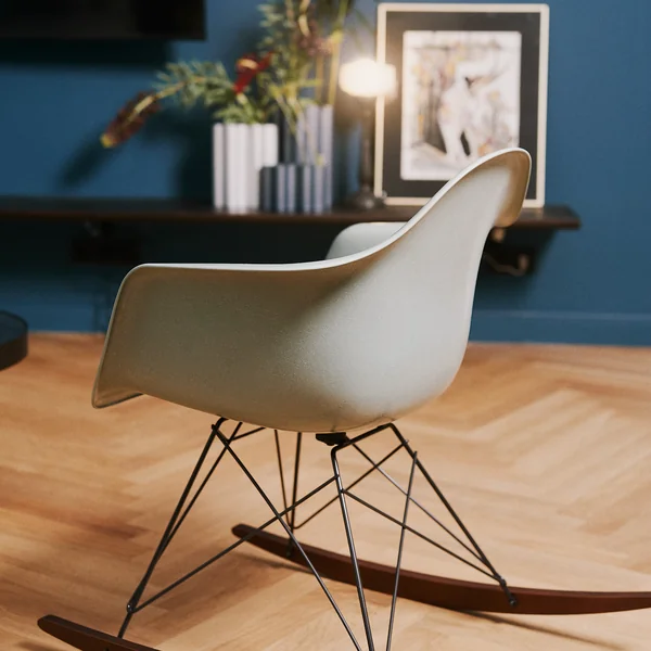 Vitra - Eames Fiberglass Armchair RAR, weiß