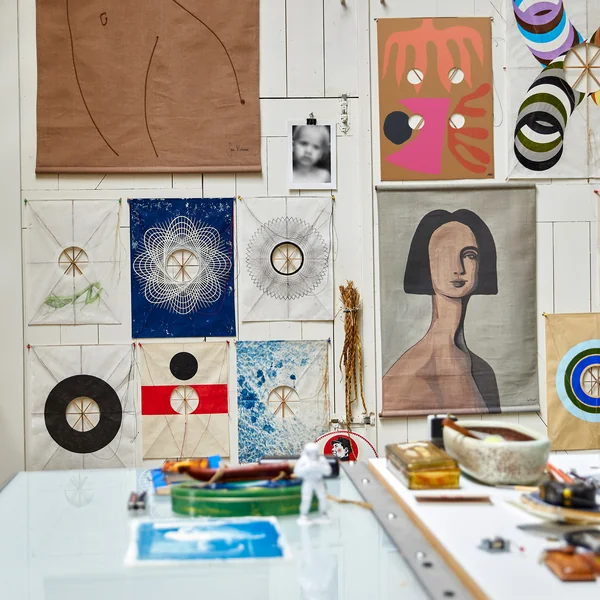 Frauenporträt Wandbild von HKliving in der Ausführung brown stitch