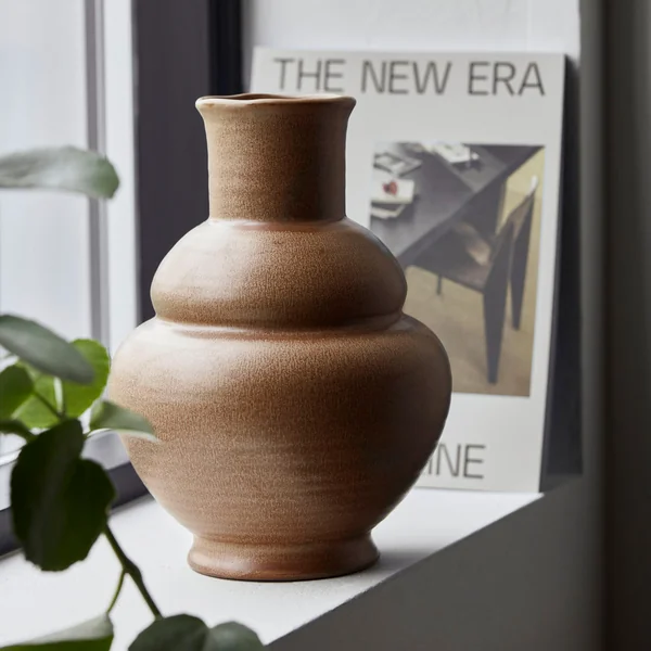 Liva Vase von House Doctor in der Farbe camel