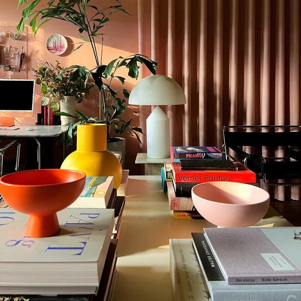 Homestory Herr Klar Arbeitszimmer Detail Tisch