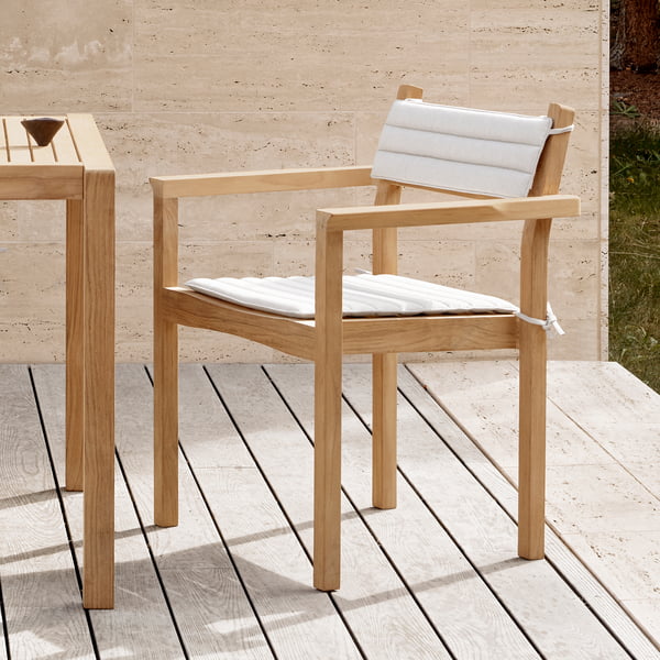 AH502 Garten Armlehnstuhl, Teak unbehandelt von Carl Hansen