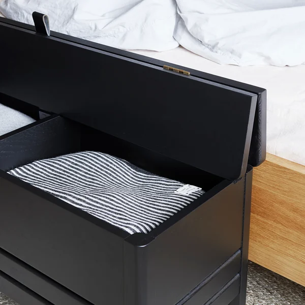 A Line Truhenbank von Form & Refine