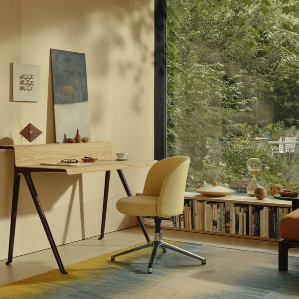 Vitra - Courier Mikado Four Star Anagram